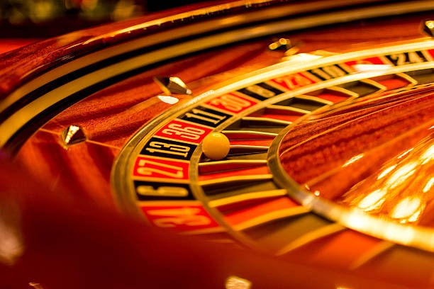 Payout table display for Egypt's Book of Mystery